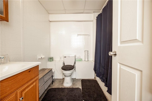 full bathroom featuring vanity, toilet, and shower / bath combo