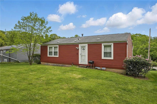 945 Key W Dr, Plum Boro, PA 15239 - rear view of property featuring a lawn and a shingled roof