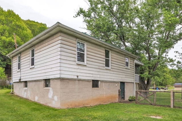 1108 Wills Ave, Lower Burrell, PA 15068 - view of side of property