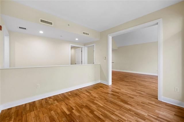 1219 Crescent Pl Unit 3C, Squirrel Hill, PA 15217 - spare room featuring wood finished floors, baseboards, and recessed lighting