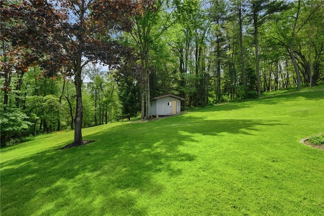 120 Rolling Mills Dr, Middlesex Twp, PA 16059 - view of grassy yard with a storage shed and an outdoor structure