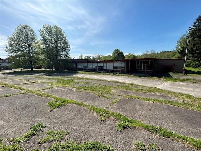 192 Filbert Orient Rd, New Salem, PA 15468 - view of yard