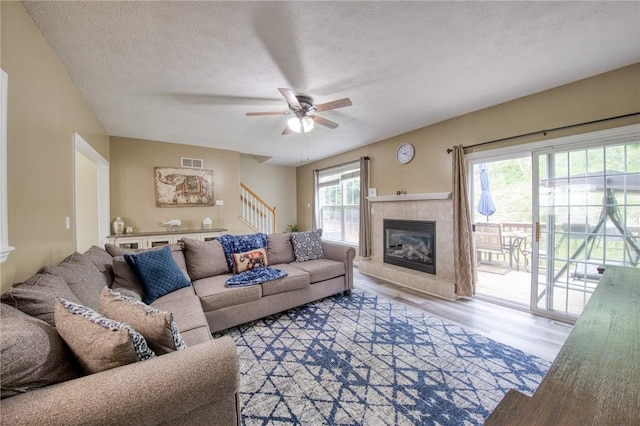 10562 Cherry Grove Ct, Mccandless, PA 15090 - photo 2