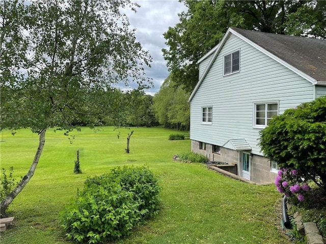 view of grassy yard
