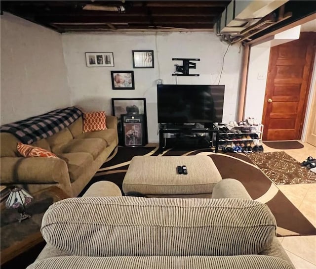 3750 Margate Rd, Churchill Boro, PA 15221 - view of tiled living area
