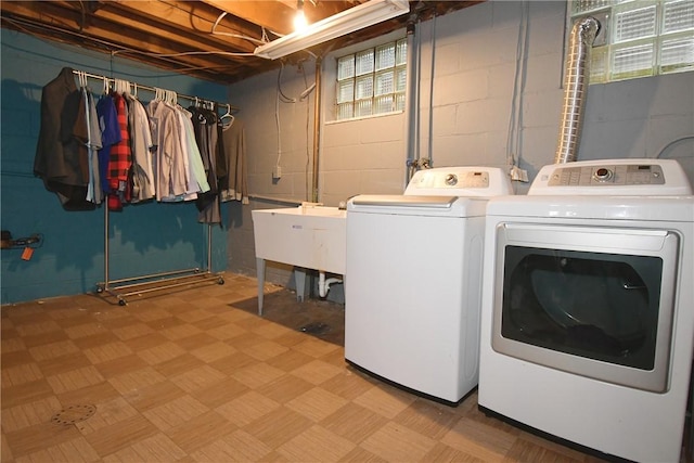 5005 Brownsville Rd, Whitehall, PA 15236 - clothes washing area featuring washer and clothes dryer