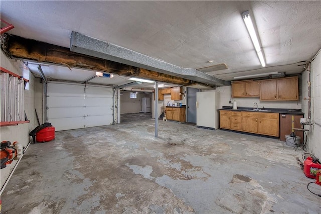 433 Brunner Dr, Monroeville, PA 15146 - garage with a sink