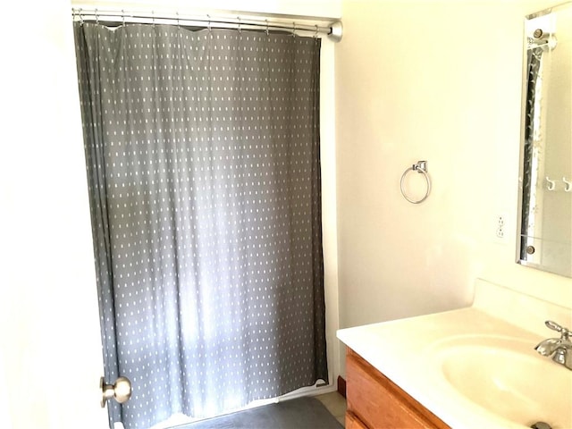 112 Pheasant Ridge Dr, Center Twp But, PA 16001 - bathroom featuring vanity