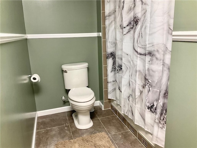 112 Pheasant Ridge Dr, Center Twp But, PA 16001 - bathroom featuring tile patterned floors, toilet, and baseboards