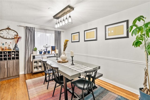 1009 Connor Rd, Castle Shannon, PA 15234 - dining area featuring wood finished floors and baseboards