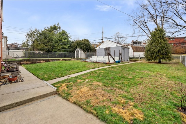 1009 Connor Rd, Castle Shannon, PA 15234 - view of yard featuring an outbuilding and a shed