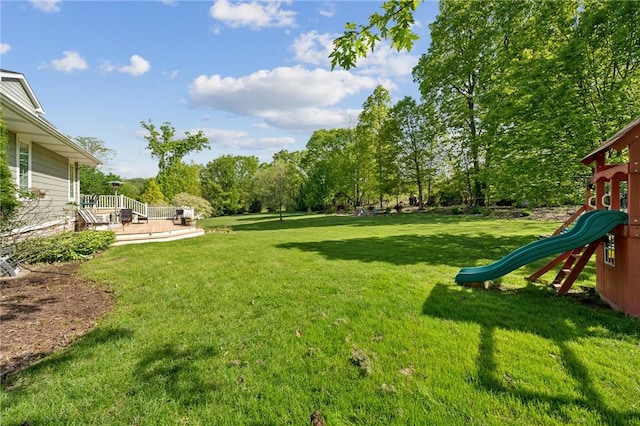 430 Southfield Dr, Hempfield Twp Wml, PA 15601 - view of green lawn with a playground