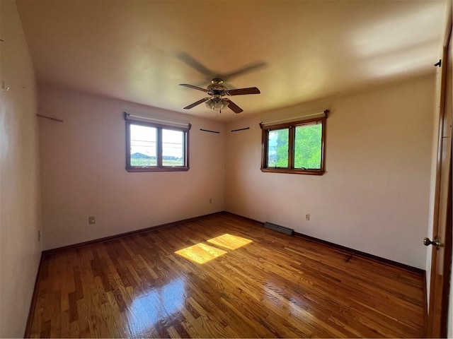 105 Lawrence Ave, Twp Of But Nw, PA 16001 - unfurnished room with wood finished floors and a ceiling fan