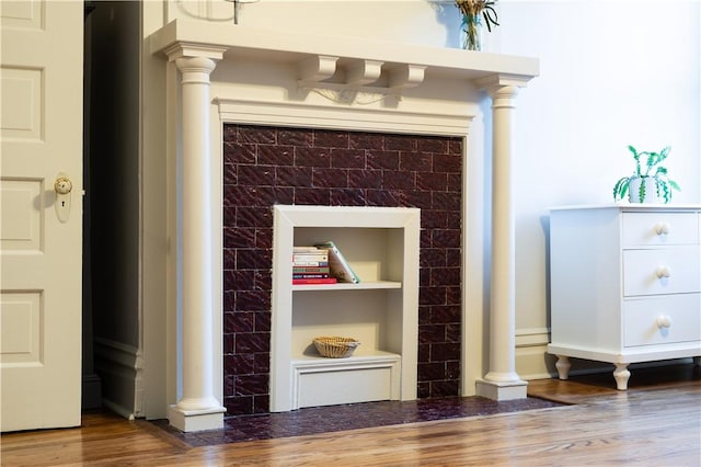 6020 Grafton St, Highland Park, PA 15206 - detailed view of decorative columns, wood finished floors, and built in shelves