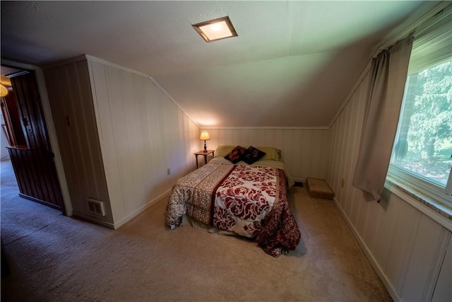 116 Diebold Rd, Robinson Twp Nwa, PA 15136 - carpeted bedroom featuring vaulted ceiling and baseboards