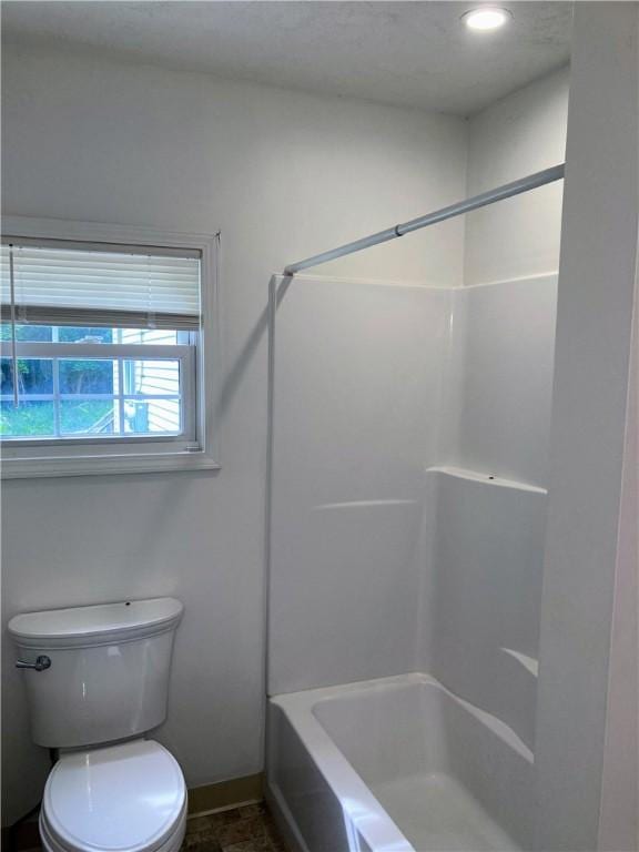 4974 Williamsport Rd, Elizabeth Twp/Boro, PA 15037 - full bath featuring toilet, baseboards, bathtub / shower combination, and recessed lighting