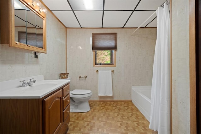 full bath with vanity, toilet, and shower / tub combo