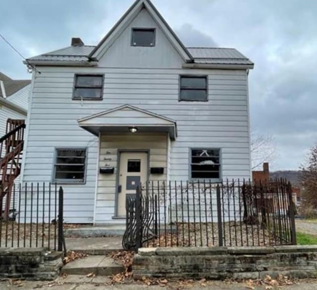 1025 Kenneth Ave, New Kensington, PA 15068 - photo 1