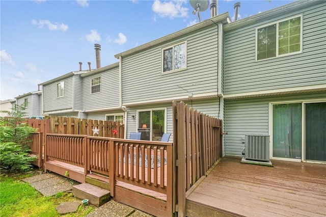 226 Green Ct, Castle Shannon, PA 15234 - rear view of property featuring a wooden deck, central air condition unit, and fence