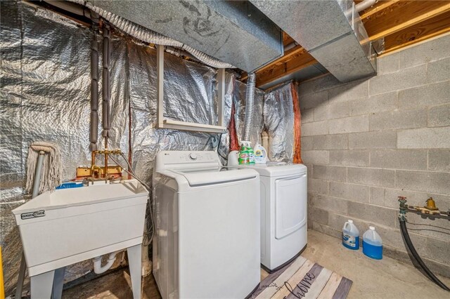 226 Green Ct, Castle Shannon, PA 15234 - washroom with separate washer and dryer