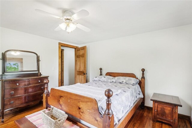 1770 Perry Hwy, Muddy Creek Twp, PA 16051 - bedroom with wood finished floors and a ceiling fan