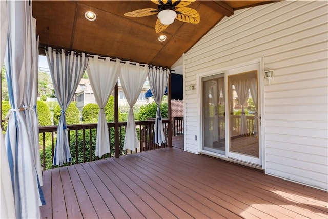 deck with ceiling fan
