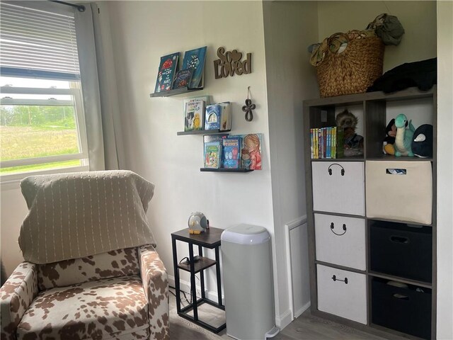 220 Baird Rd, Mahoning Twp Law, PA 16116 - sitting room featuring baseboards