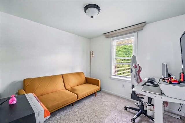 188 Taylor Ave, Sharon, PA 16146 - carpeted home office with baseboards