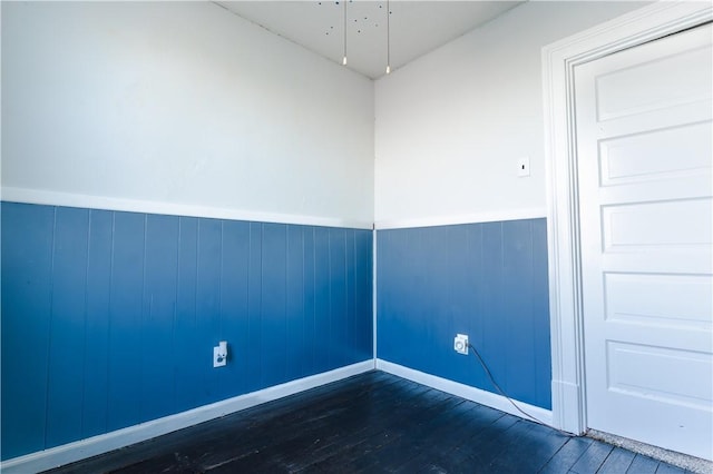 351 Center Ave, West View, PA 15229 - unfurnished room featuring dark wood finished floors, a wainscoted wall, and baseboards