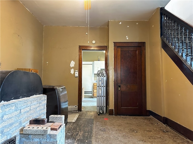 218 Keystone Way, Ellwood City Law, PA 16117 - entrance foyer featuring stairway