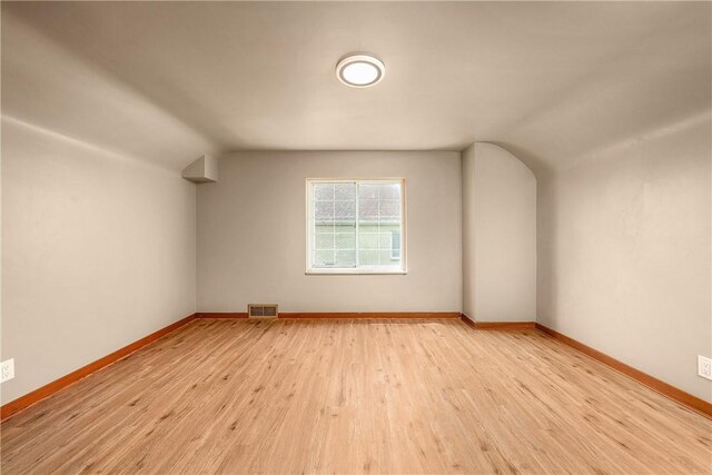 533 Freeport Rd, New Kensington, PA 15068 - bonus room with vaulted ceiling, light wood-type flooring, and baseboards