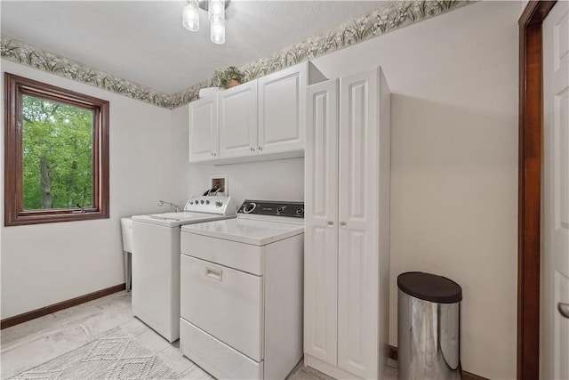 304 Diana Dr, Robinson Twp Nwa, PA 15136 - laundry area with cabinet space, independent washer and dryer, and baseboards