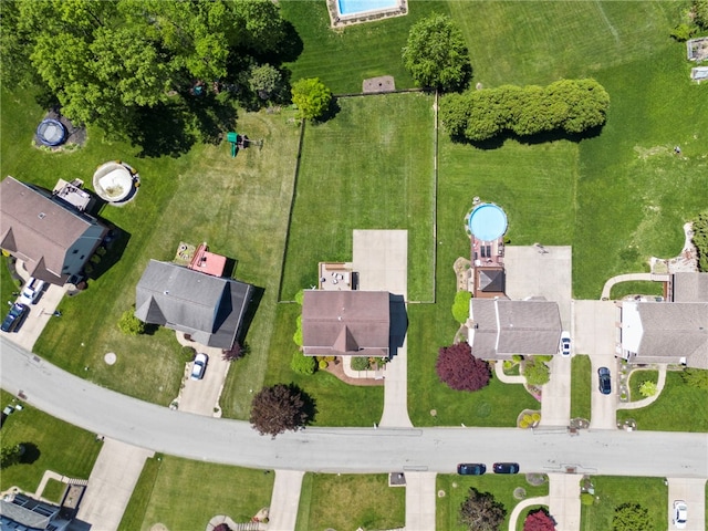 aerial view of property and surrounding area