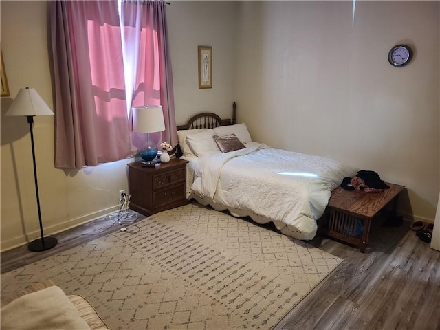 743 Taylor Ave, Avalon, PA 15202 - bedroom featuring wood finished floors and baseboards