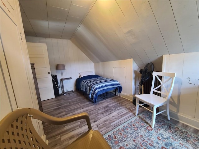 743 Taylor Ave, Avalon, PA 15202 - bedroom featuring wood finished floors and vaulted ceiling