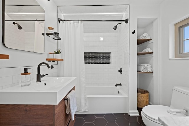 665 Dunster St, Brookline, PA 15226 - full bathroom featuring toilet, vanity, tile patterned flooring, and shower / bath combo with shower curtain