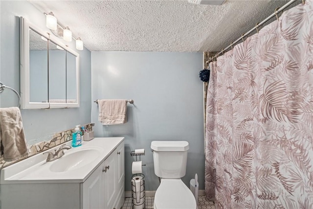 716 Stauffer Ave, Scottdale, PA 15683 - full bath with a textured ceiling, vanity, toilet, and curtained shower