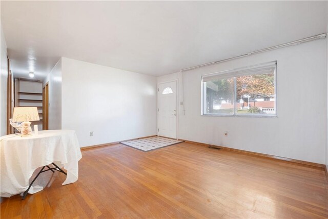 601 Dressel Rd, Shaler, PA 15101 - entrance foyer featuring light wood-type flooring and baseboards