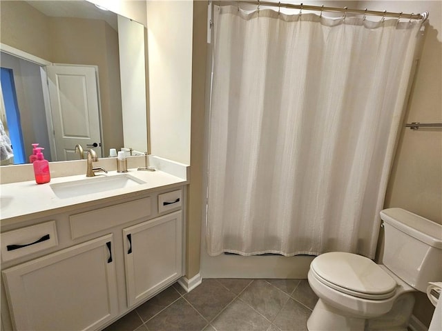 129 Bay Ct, Chartiers, PA 15301 - full bath with tile patterned flooring, toilet, vanity, and shower / tub combo with curtain