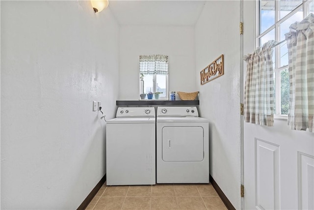 106 Haldane St, Crafton, PA 15205 - laundry room featuring washer and dryer, plenty of natural light, and baseboards