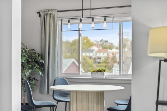 432 Iberia St, Mt Washington, PA 15211 - view of dining space