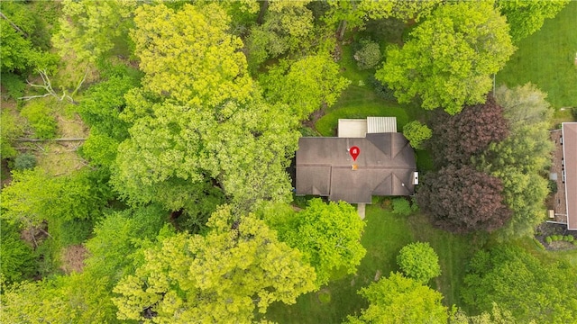 aerial view of property and surrounding area