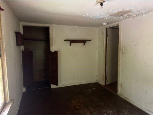 543 Highland Ave, Kittanning Boro, PA 16201 - unfurnished bedroom featuring baseboards