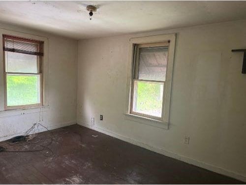 543 Highland Ave, Kittanning Boro, PA 16201 - unfurnished room with baseboards