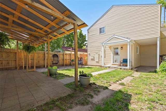 701 Thorn St, Sewickley, PA 15143 - view of yard featuring a patio