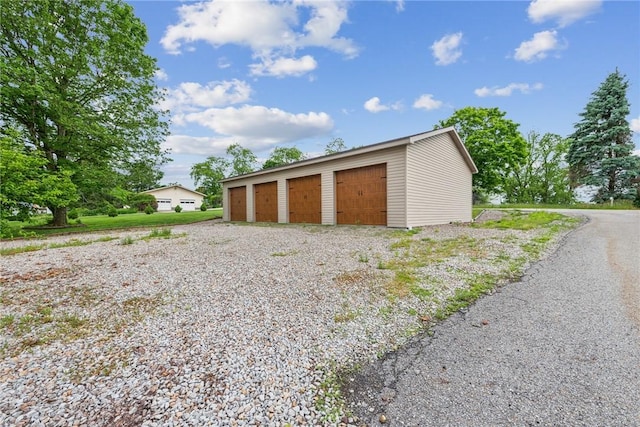 2939 Main St, Beallsville, PA 15313 - view of detached garage