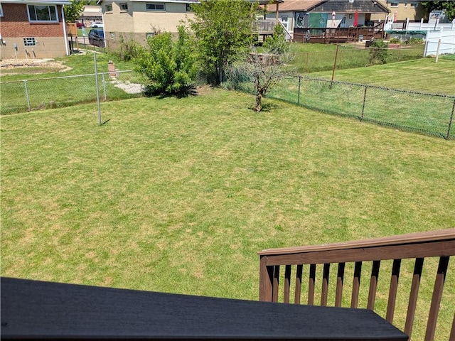 view of yard with a residential view