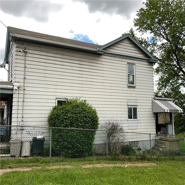 243 Whitaker St, Whitaker, PA 15120 - photo 29