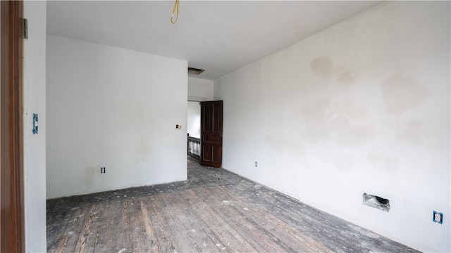 321 Kennedy Ave, Perry Hilltop, PA 15214 - spare room with wood finished floors
