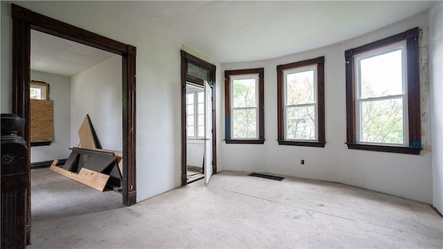 321 Kennedy Ave, Perry Hilltop, PA 15214 - view of unfurnished room